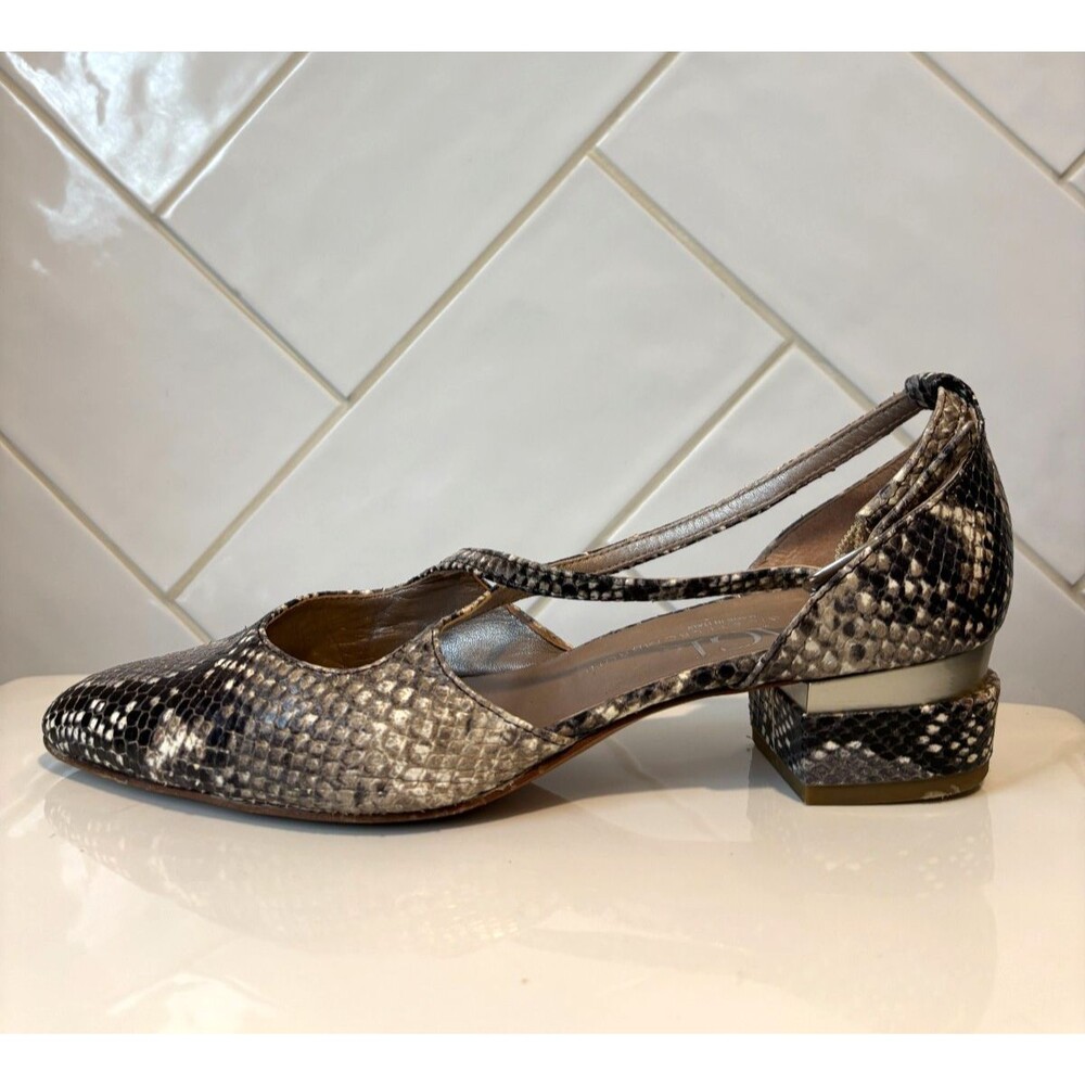 AGL Attilio Giusti Leombruni Snakeskin Leather Heels d'Orsay size 38.5 Italy 8